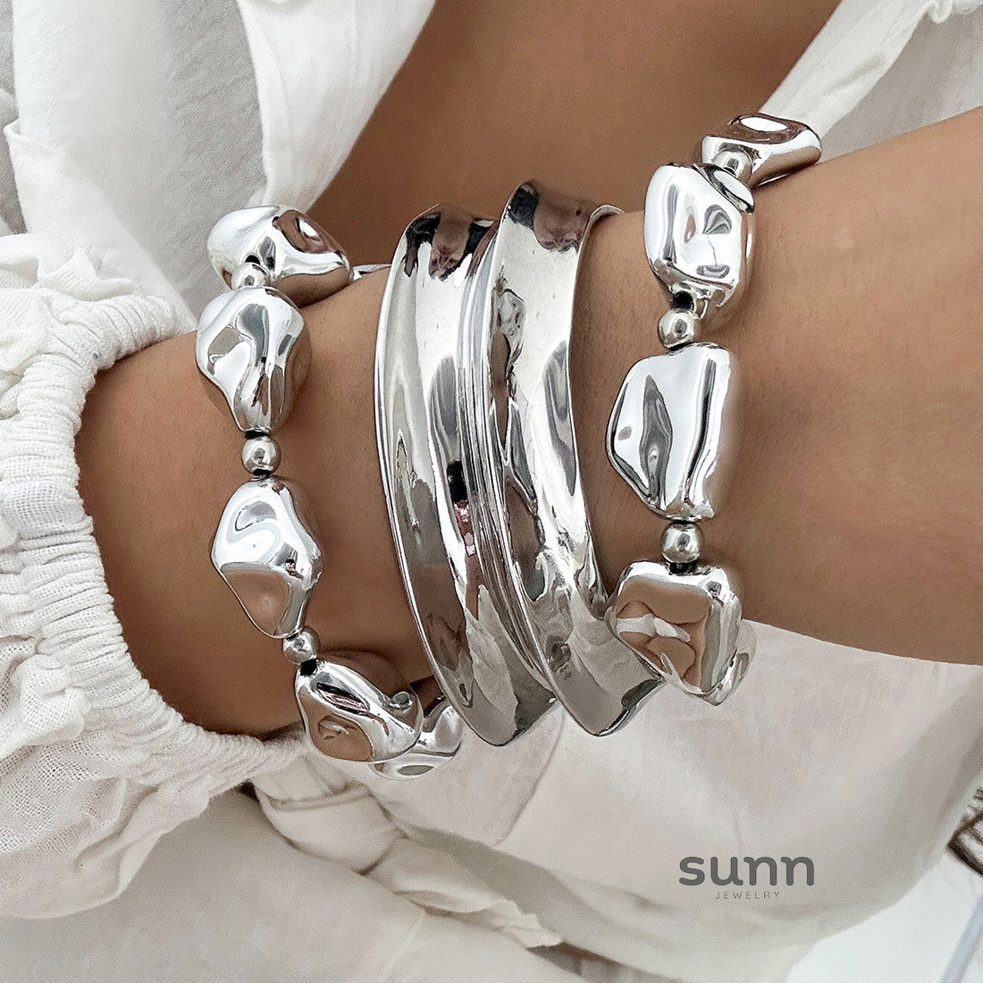 Cataleya Sculptural Statement Bracelet [AEKTFJ8T]