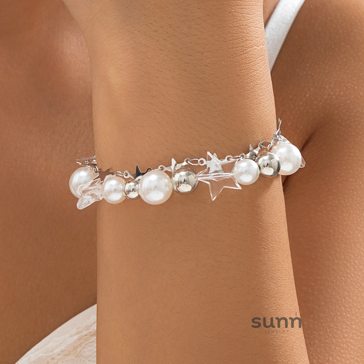 Catalia Layered Pearl Star Necklace [1N6E0YG9]
