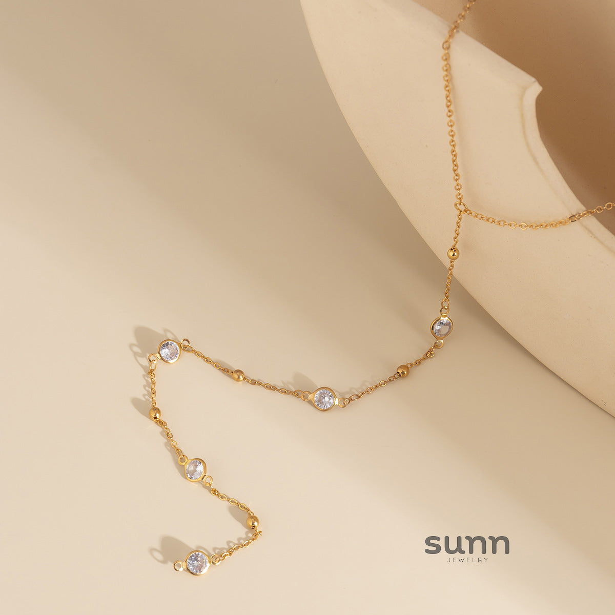Cate Crystal Tassel Necklace [XXB9OE5N]