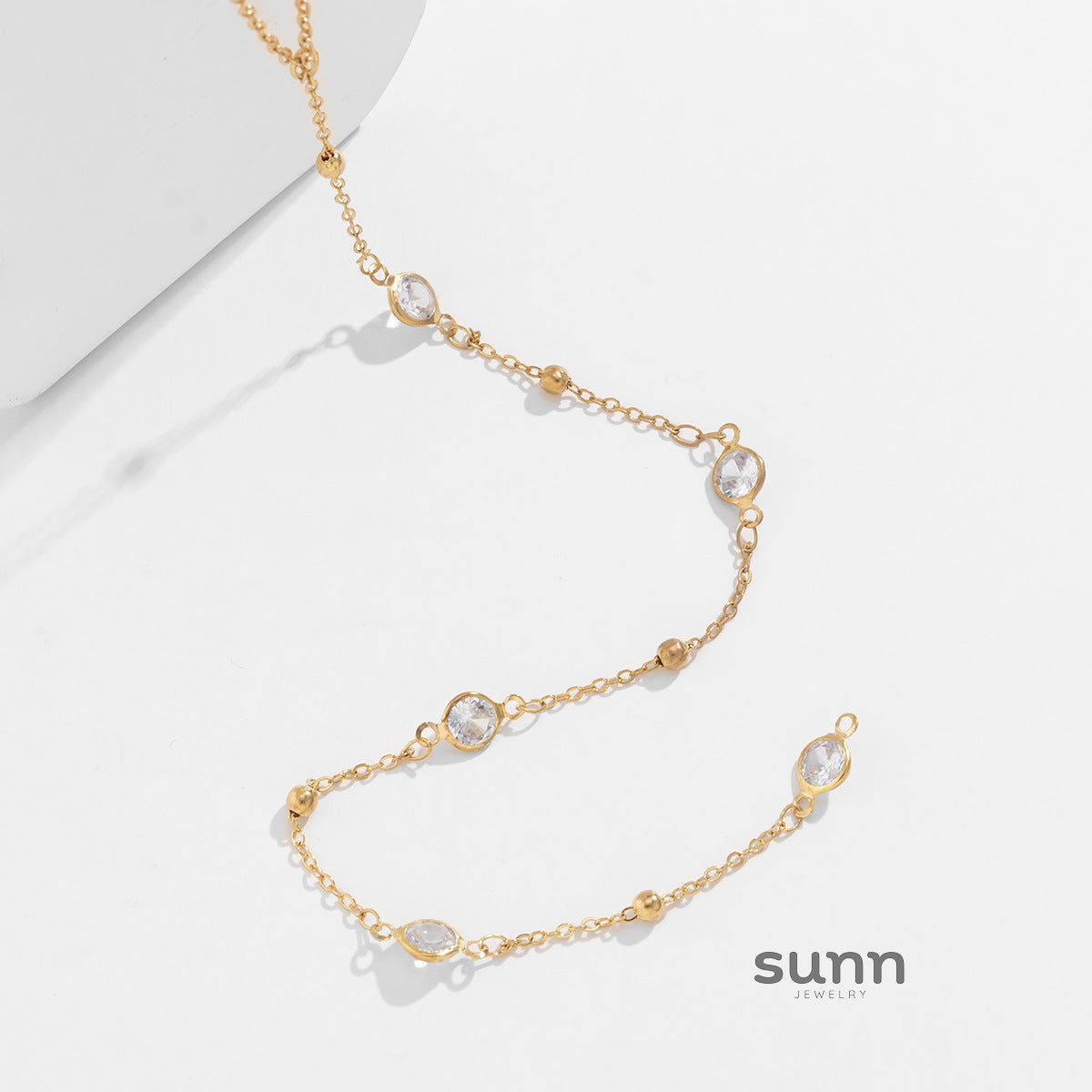 Cate Crystal Tassel Necklace [JKL2EB3Y]