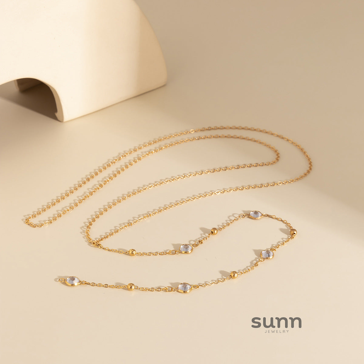 Cate Crystal Tassel Necklace [HA956JBG]
