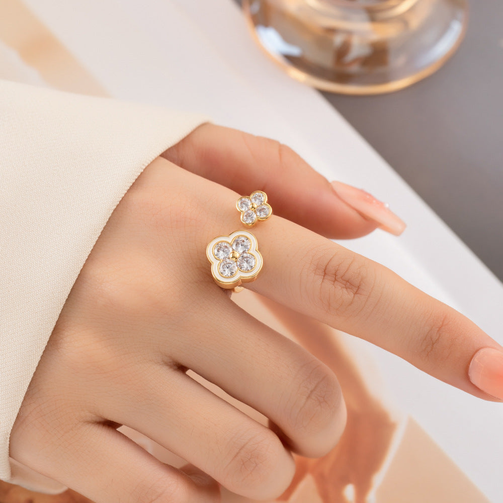 Cattleya Enamel Clover Ring [IUN4UPZS]