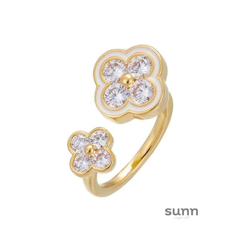 Cattleya Enamel Clover Ring [9NVBBO0L]