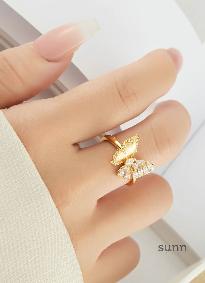Cecelia Gold Butterfly Zircon Ring [HS2J27R6]
