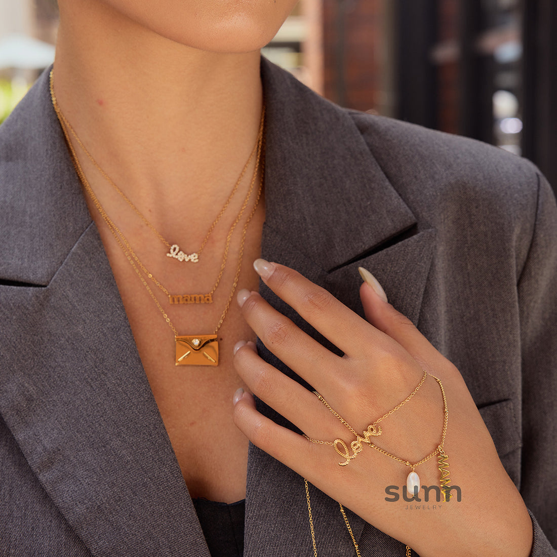 Cecily Letter Envelope Necklace [JC7PN8B0]