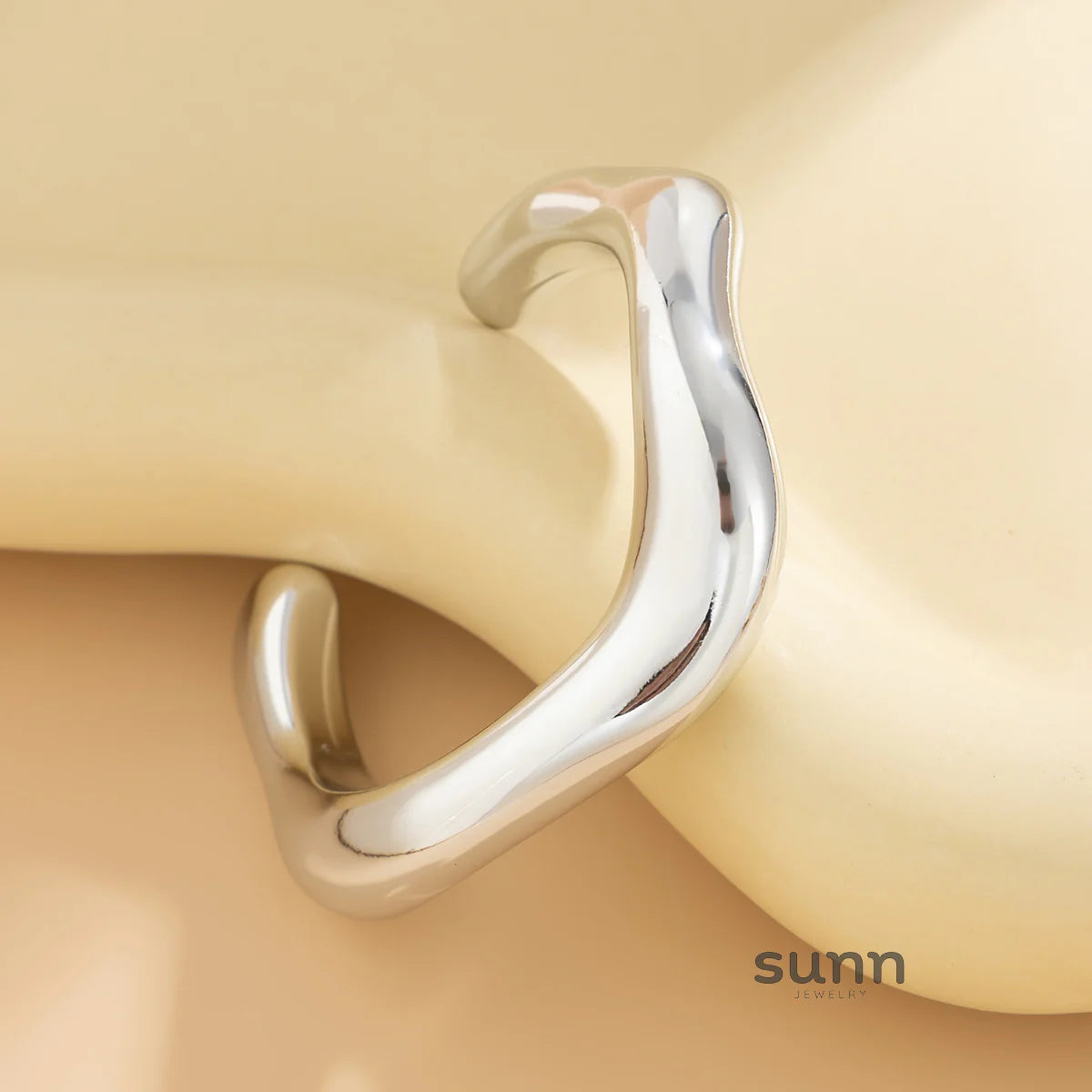 Cedar Irregular Arc Bangle