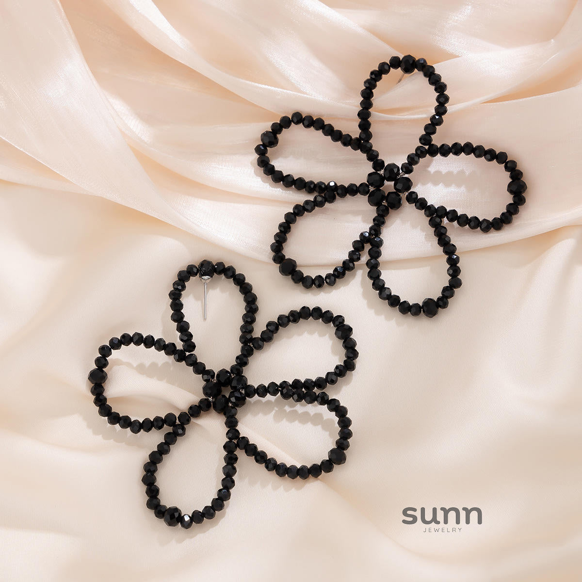 Celena Pearl Flower Statement Earrings [7H2W9IYP]