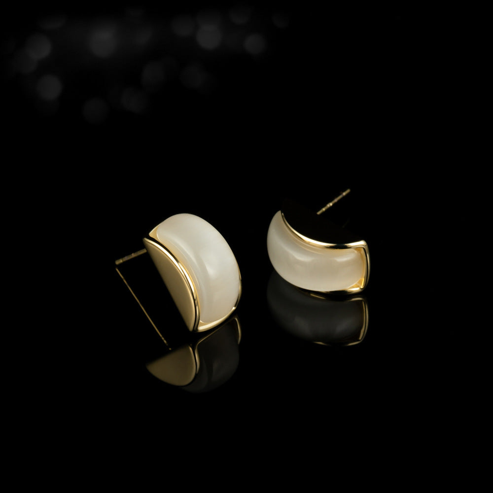 Celia Moonlight Cat Eye Earrings [KA3YIJSC]
