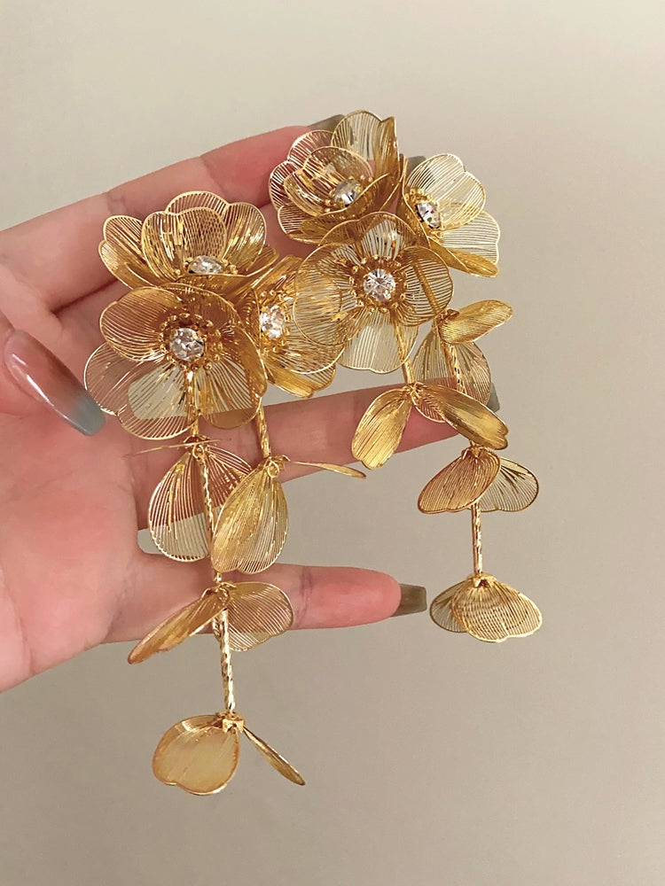 Chanell Statement Floral Earrings [AVT8PHX8]