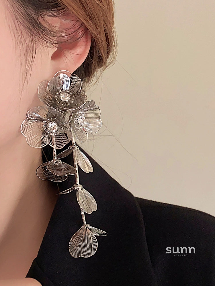 Chanell Statement Floral Earrings [F0VWMBYD]