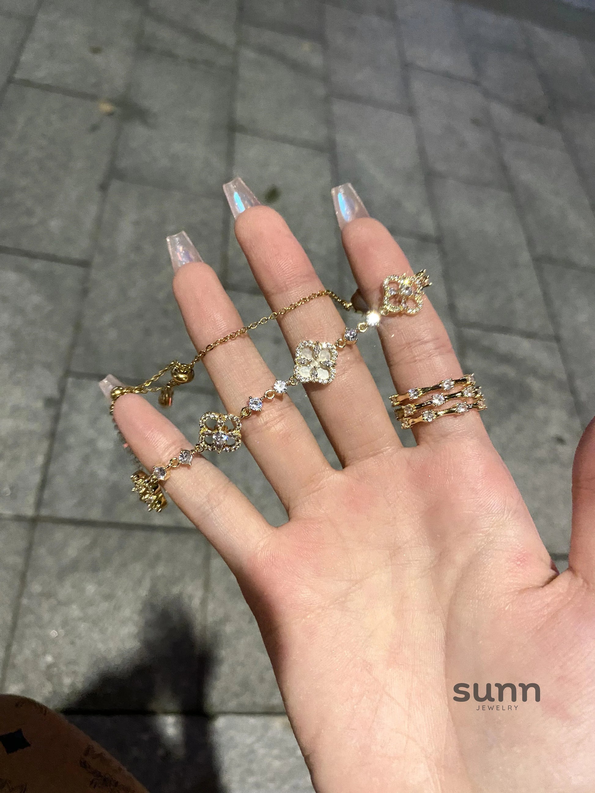 Chantel Mother-of-Pearl Clover Bracelet