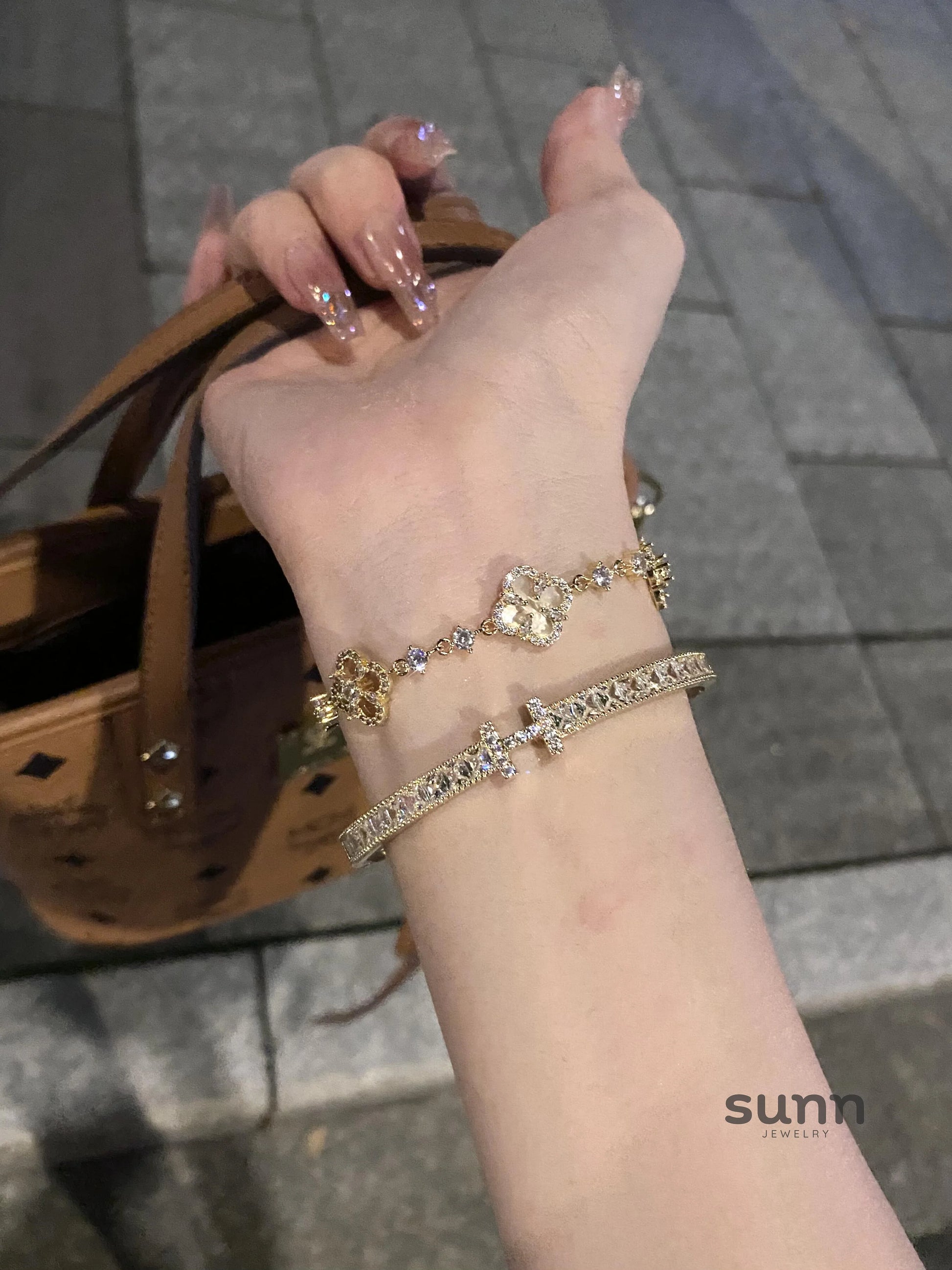 Chantel Mother-of-Pearl Clover Bracelet