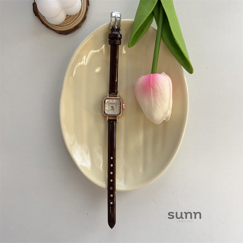 Charisma Retro Square Watch [1PIM0ZRT]