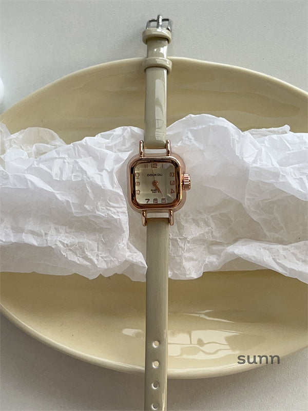 Charisma Retro Square Watch [IXQWJY98]