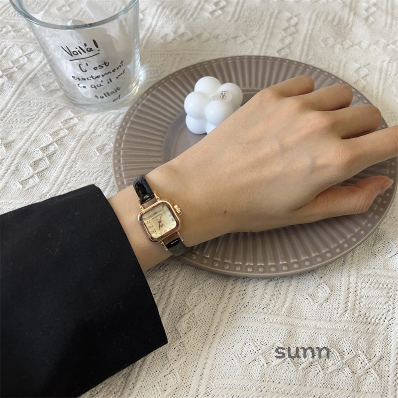 Charisma Retro Square Watch [E3EBOAAP]