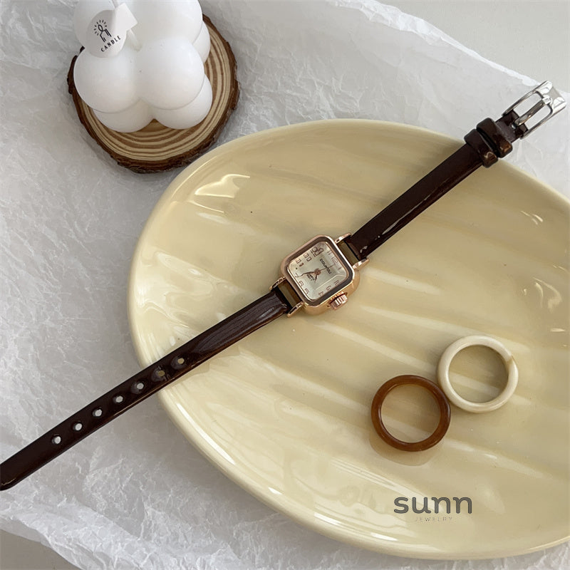 Charisma Retro Square Watch [JXGO448R]