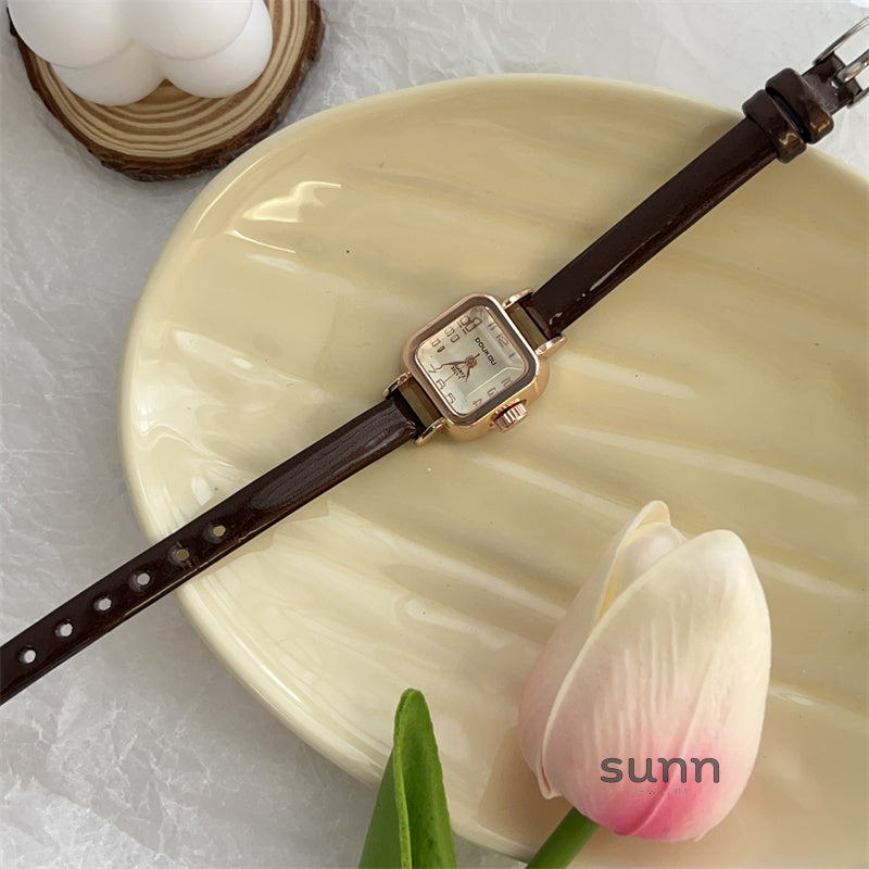 Charisma Retro Square Watch [2216CVPK]