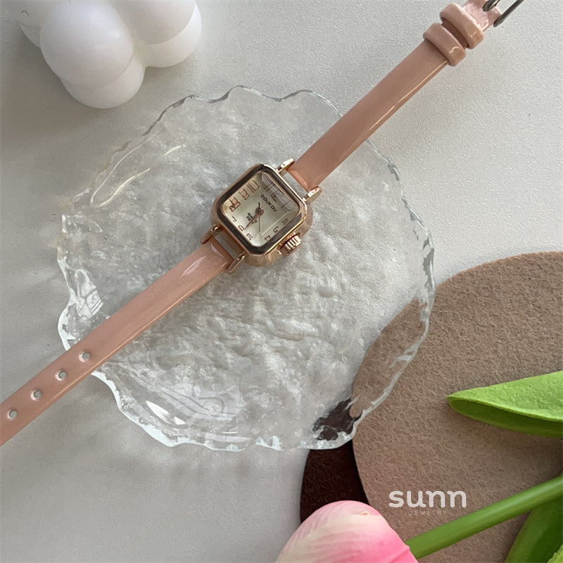Charisma Retro Square Watch [8LJ10Y5W]