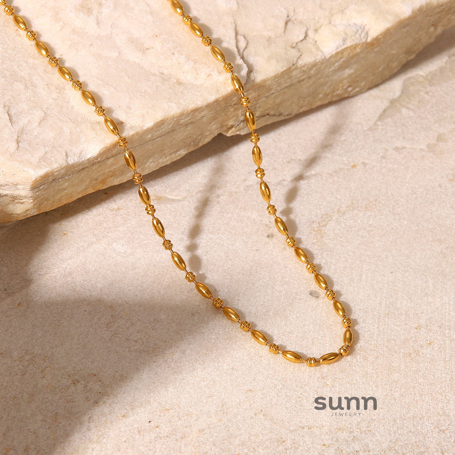 Charleigh Layered Oval Chain Necklace [MESOXPK6]