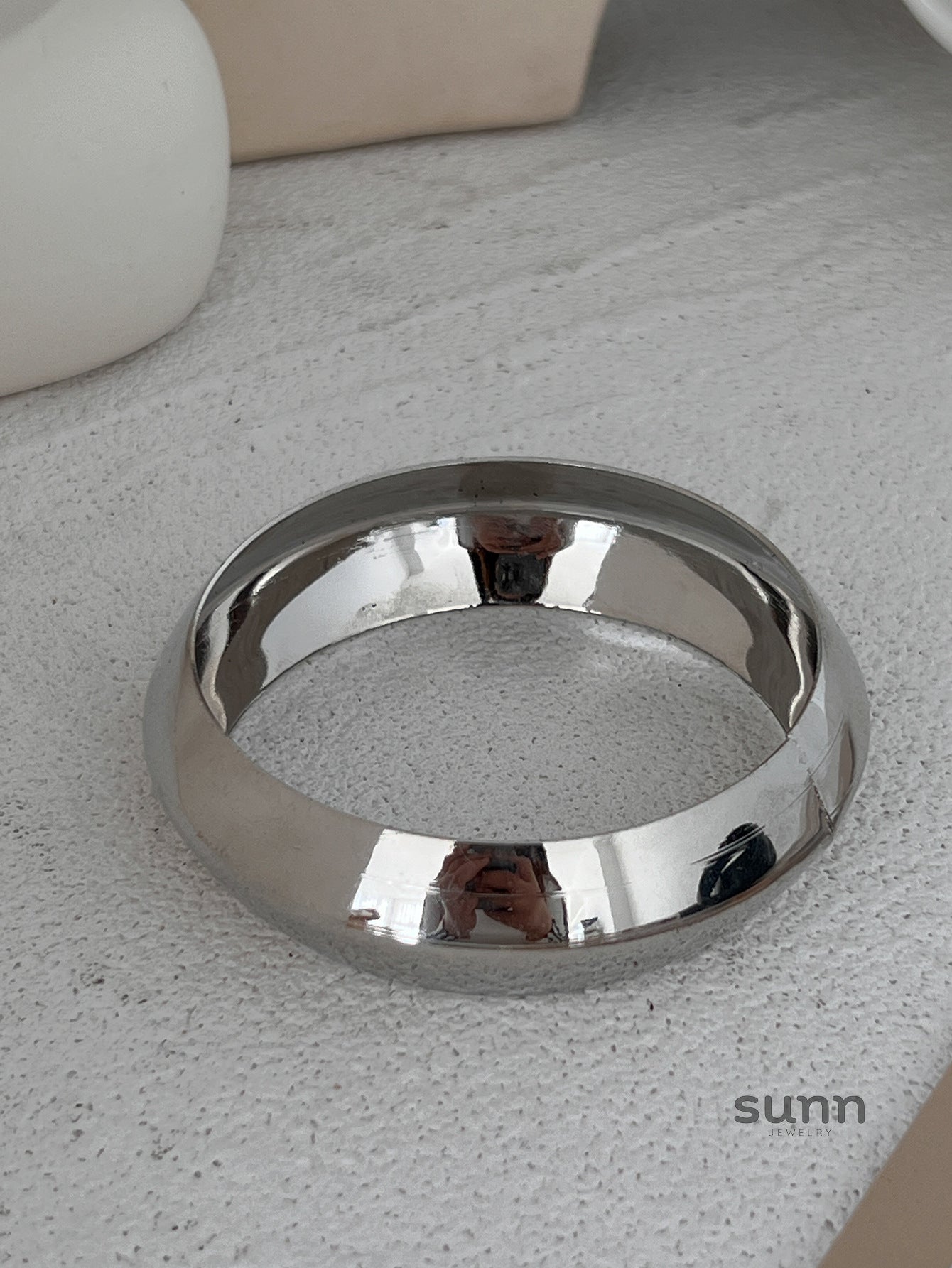 Charleigh Sculptural Bangle Bracelet [ZOY0AE58]