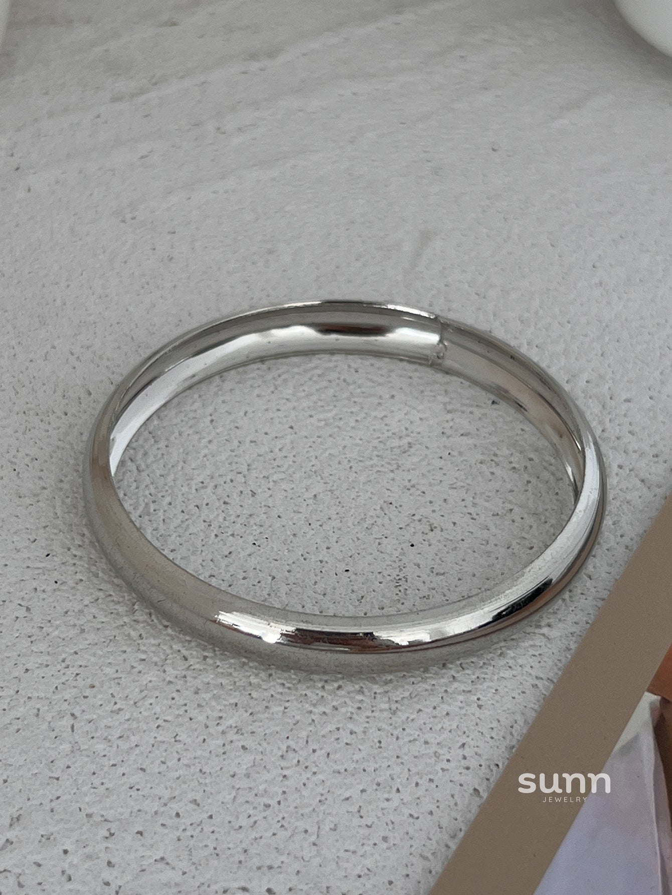 Charleigh Sculptural Bangle Bracelet [SIGCEDUX]