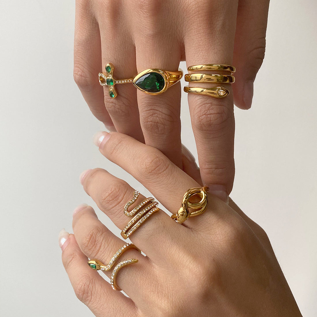 Charlize Serpent Design Ring [V5N3DC0X]
