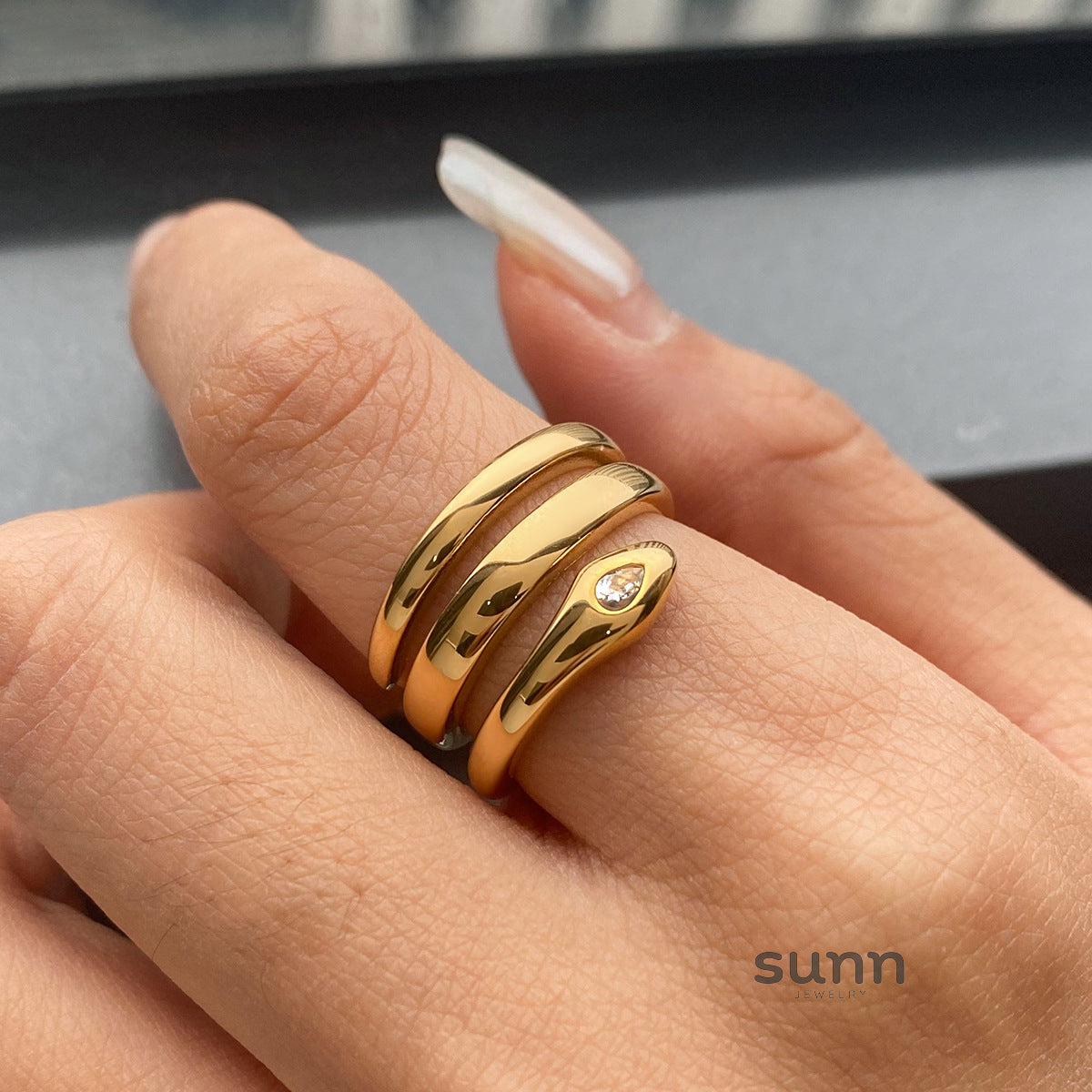Charlize Serpent Design Ring [OXTOHOIB]