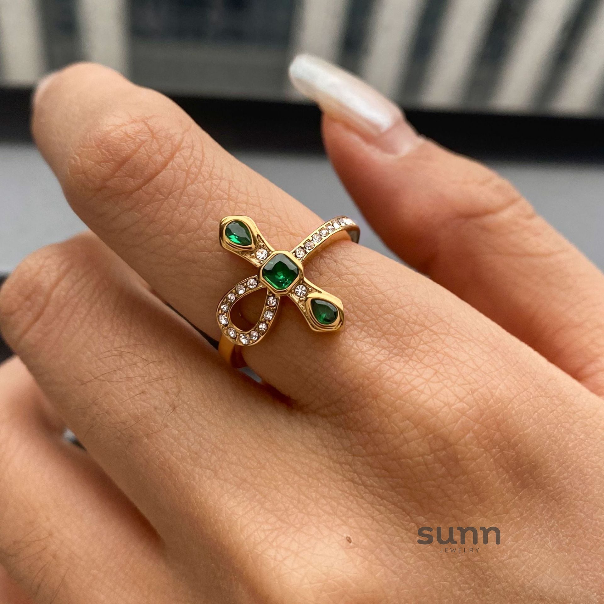 Charlize Serpent Design Ring [CCZS6ORT]