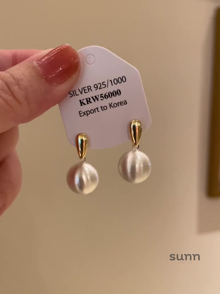 Charly Frosted Ball Earrings [ZRU6078P]