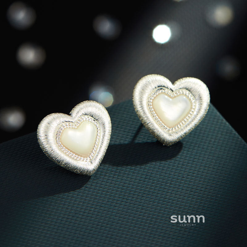 Charm Golden Shell Heart Earrings [EUTPT3WB]