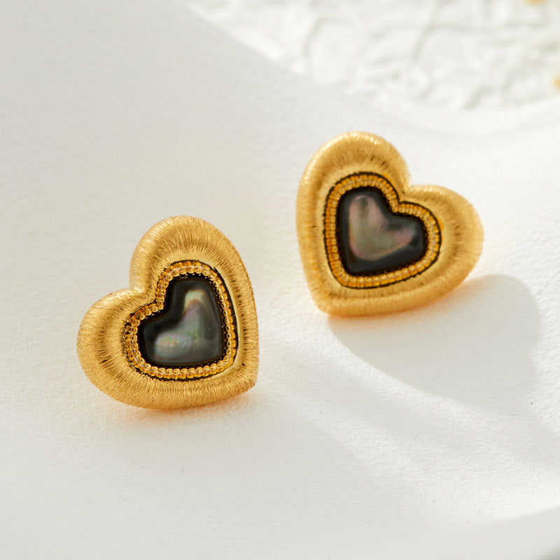 Charm Golden Shell Heart Earrings [EUTPT3WB]