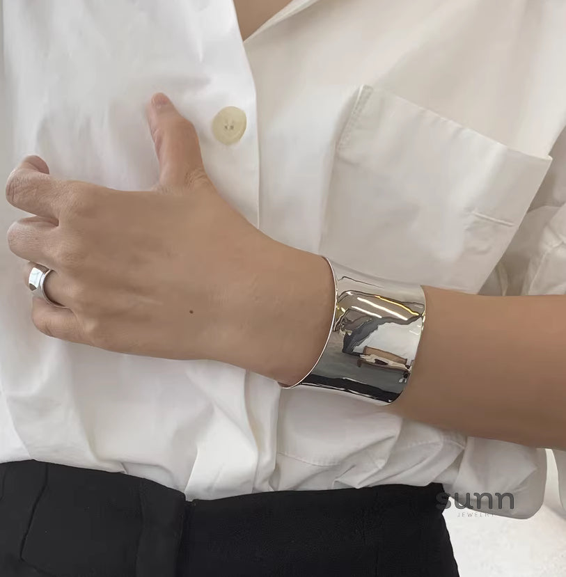 Charvi Glossy Arm Cuff [O4AE57I6]