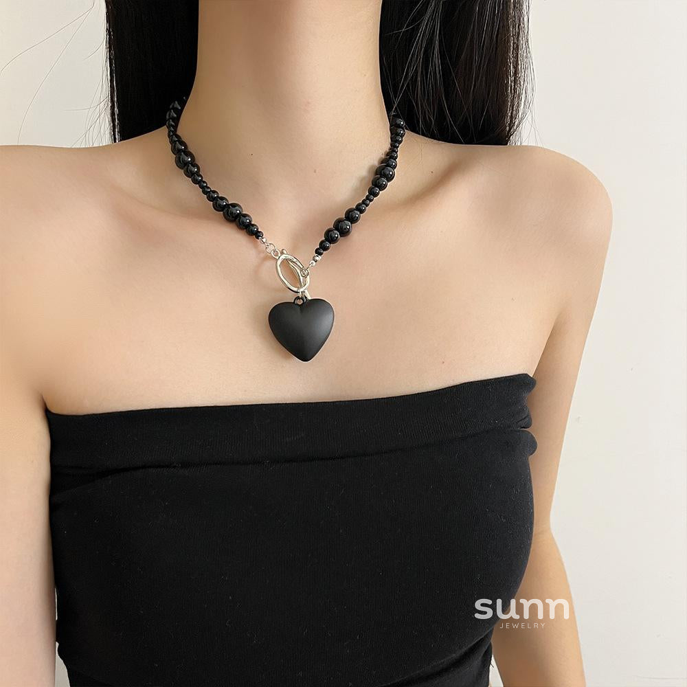 Chase Toggle Heart Necklace [DB4RM4WJ]