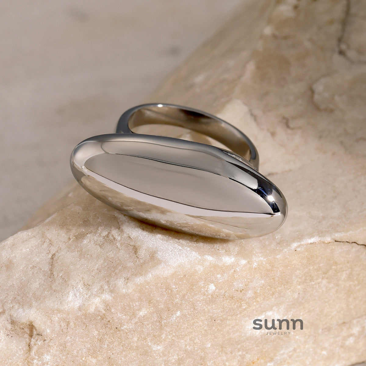 Chasity Gold Oval Ring [C7GRCJI4]