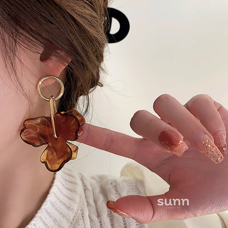 Chasity Resin Bloom Earrings [DGINETA4]