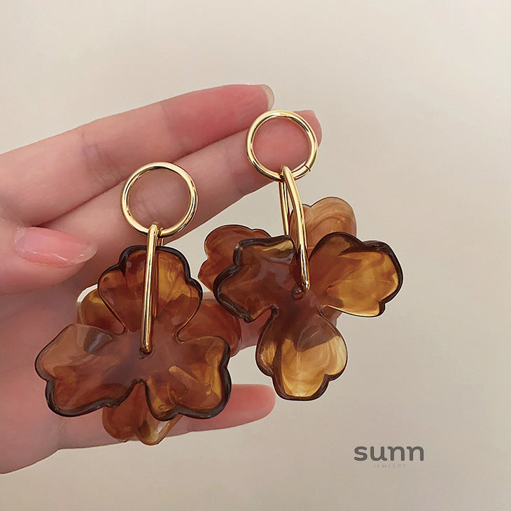 Chasity Resin Bloom Earrings [XFNYLSGL]