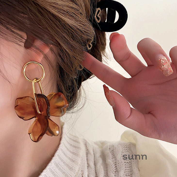 Chasity Resin Bloom Earrings [ZPEICMZE]