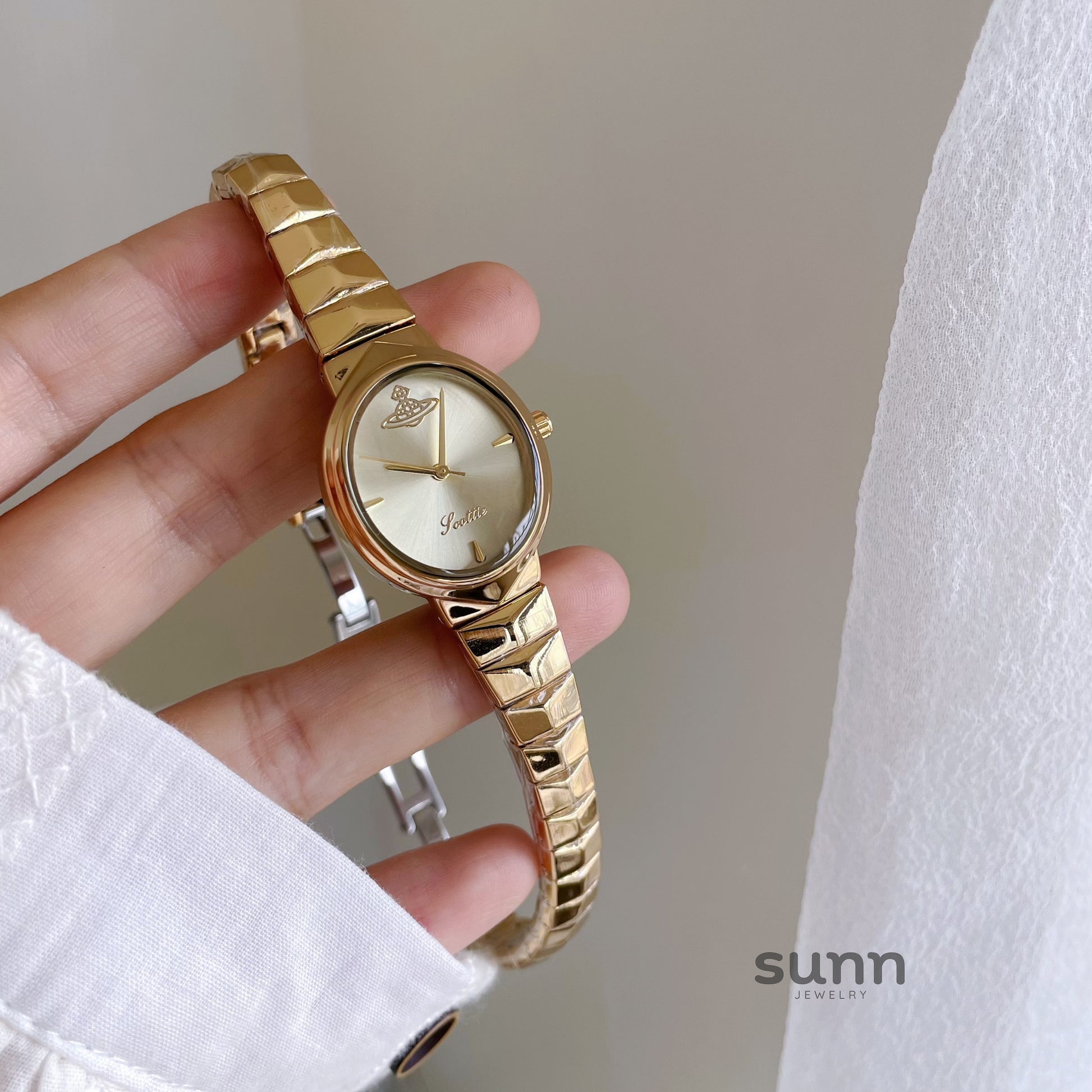 Chassidy Saturn Oval Watch [2XM32RWA]