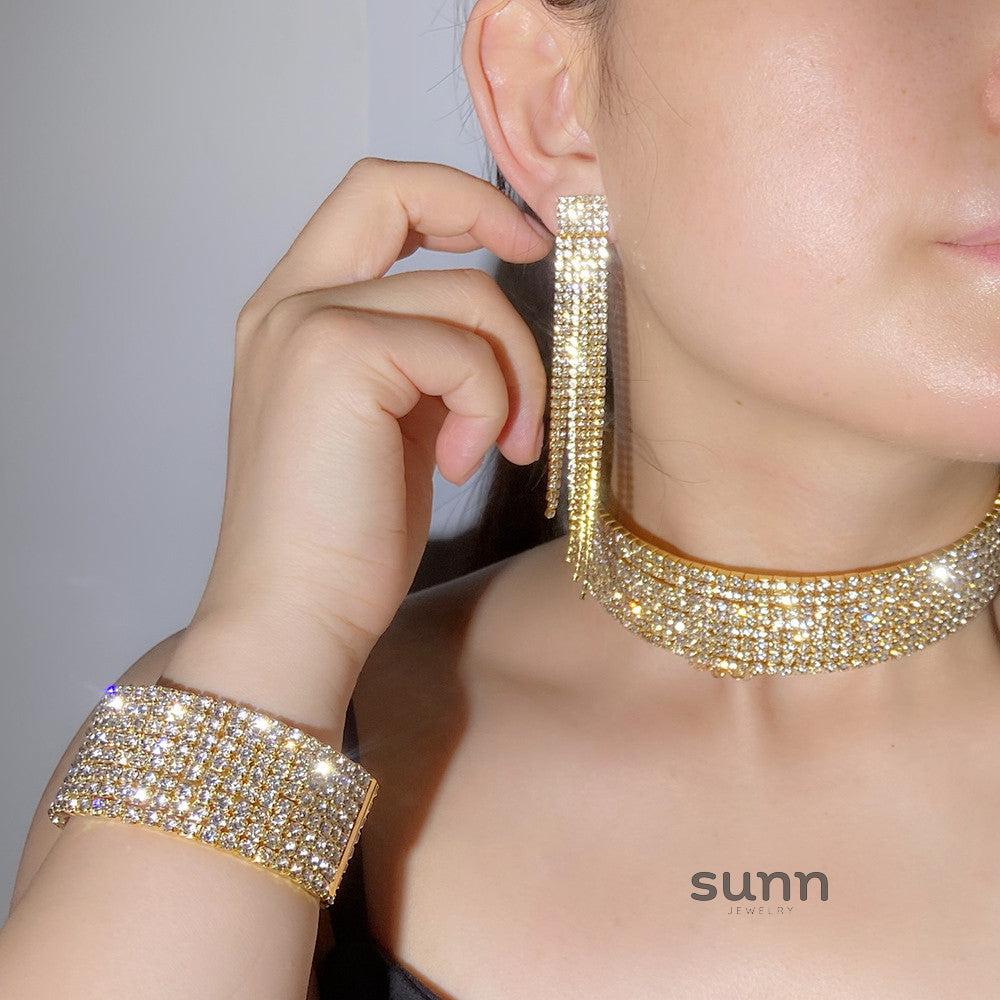 Chaya Dazzling Crystal Jewelry Set [HC3E7RU1]