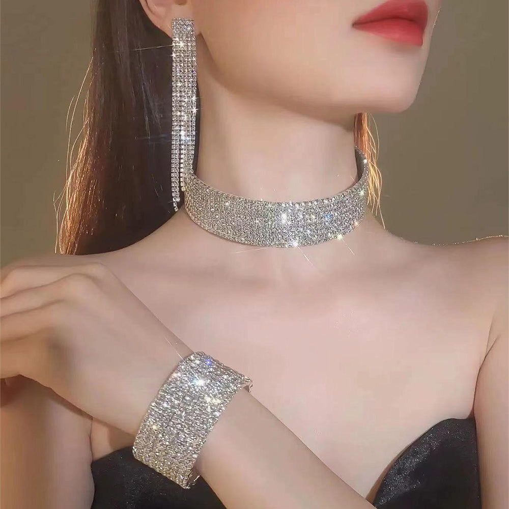 Chaya Dazzling Crystal Jewelry Set [A0QISS4P]
