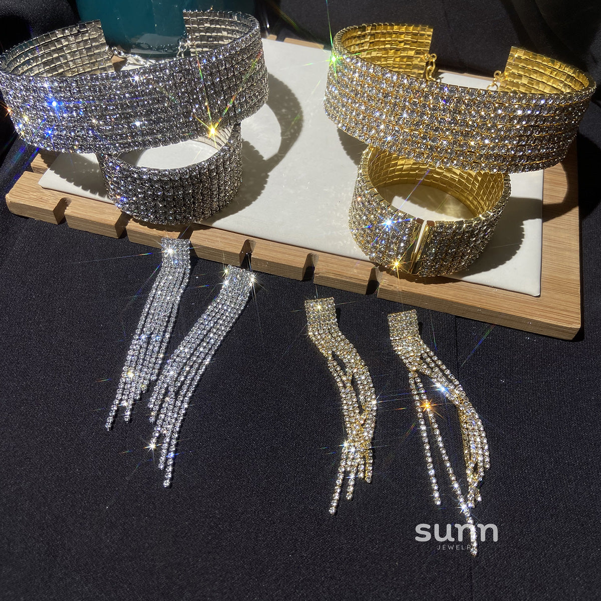 Chaya Dazzling Crystal Jewelry Set [BKAARLUO]
