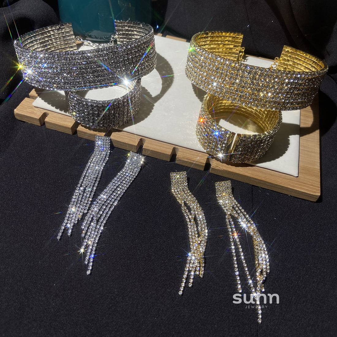 Chaya Dazzling Crystal Jewelry Set [A0QISS4P]