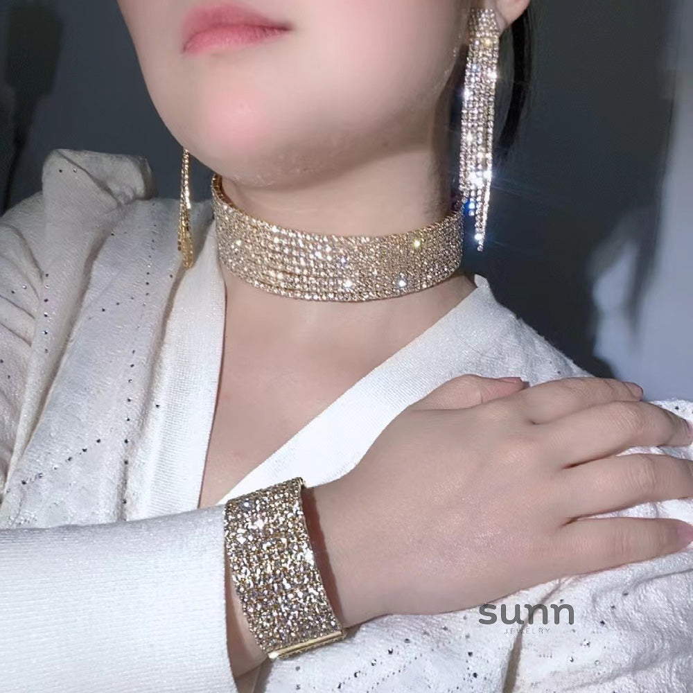 Chaya Dazzling Crystal Jewelry Set [HHW58LFR]