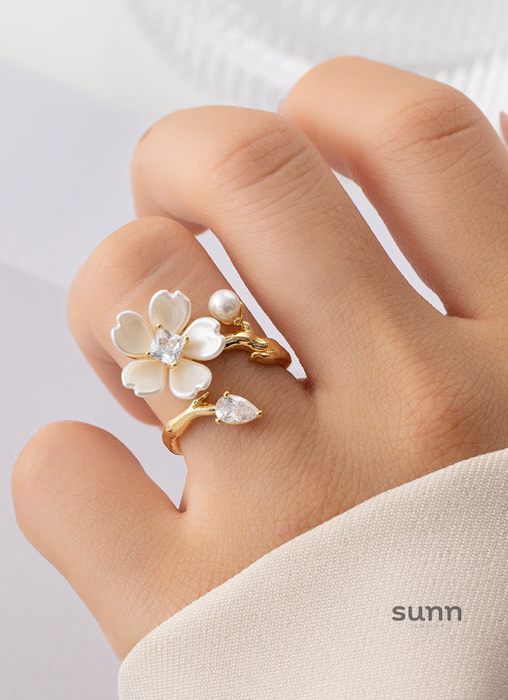 Chaya Pearl Blossom Ring [QGI6TGVX]