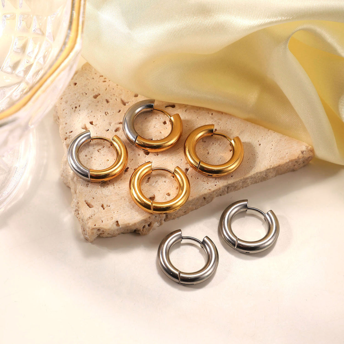 Cherish Delicate Hoop Earrings [TWXOBZOT]