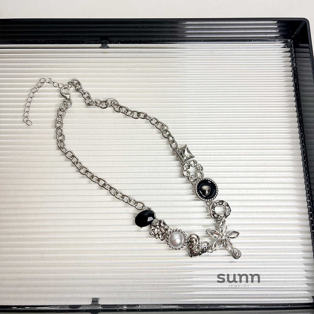 Cherokee Button Choker Necklace [QBR4Q4FM]