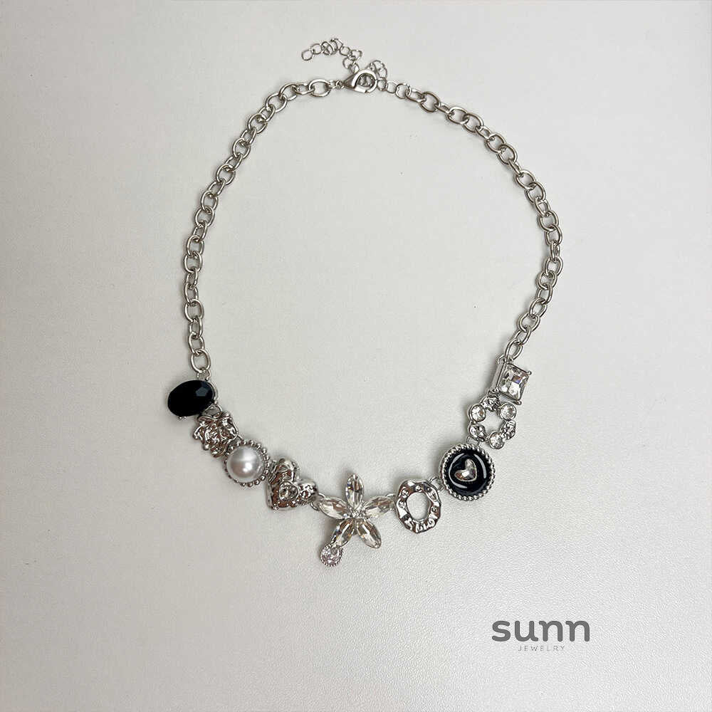 Cherokee Button Choker Necklace [E0NWZ9TZ]