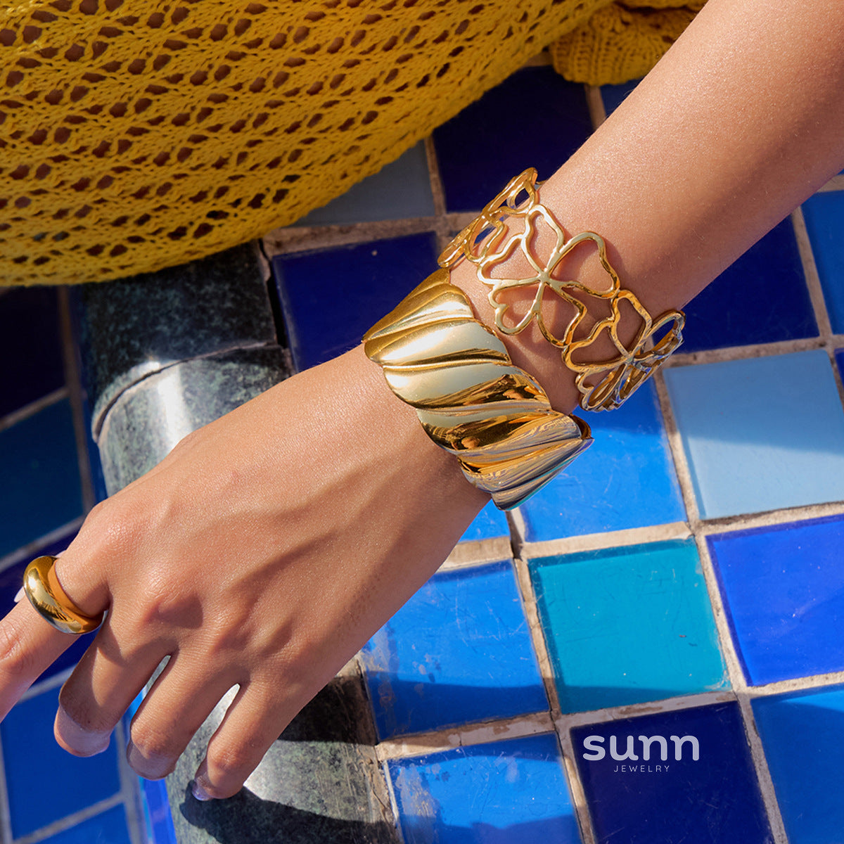 Chizaram Layered Gold Bracelet Set [CRDT090Q]