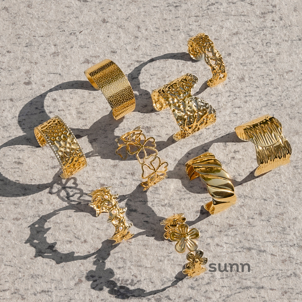 Chizaram Layered Gold Bracelet Set [6DSGYOCI]