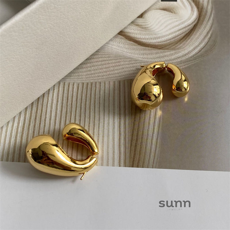 Chloe Sculptural Drop Earrings [PHXBD4HH]